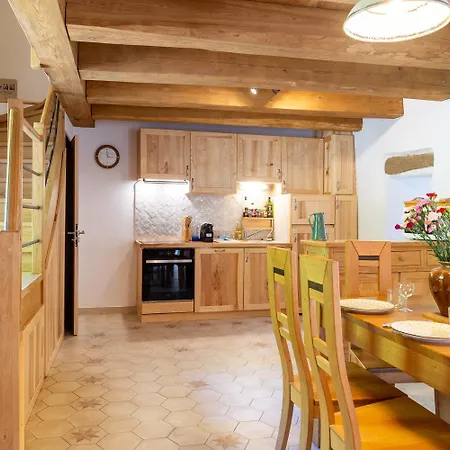 Chemin Des Menhirs 4/6 Personnes Holiday home Les Bondons